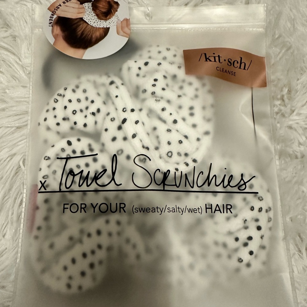 NEW! KIT•SCH TOWEL SCRUNCHIES